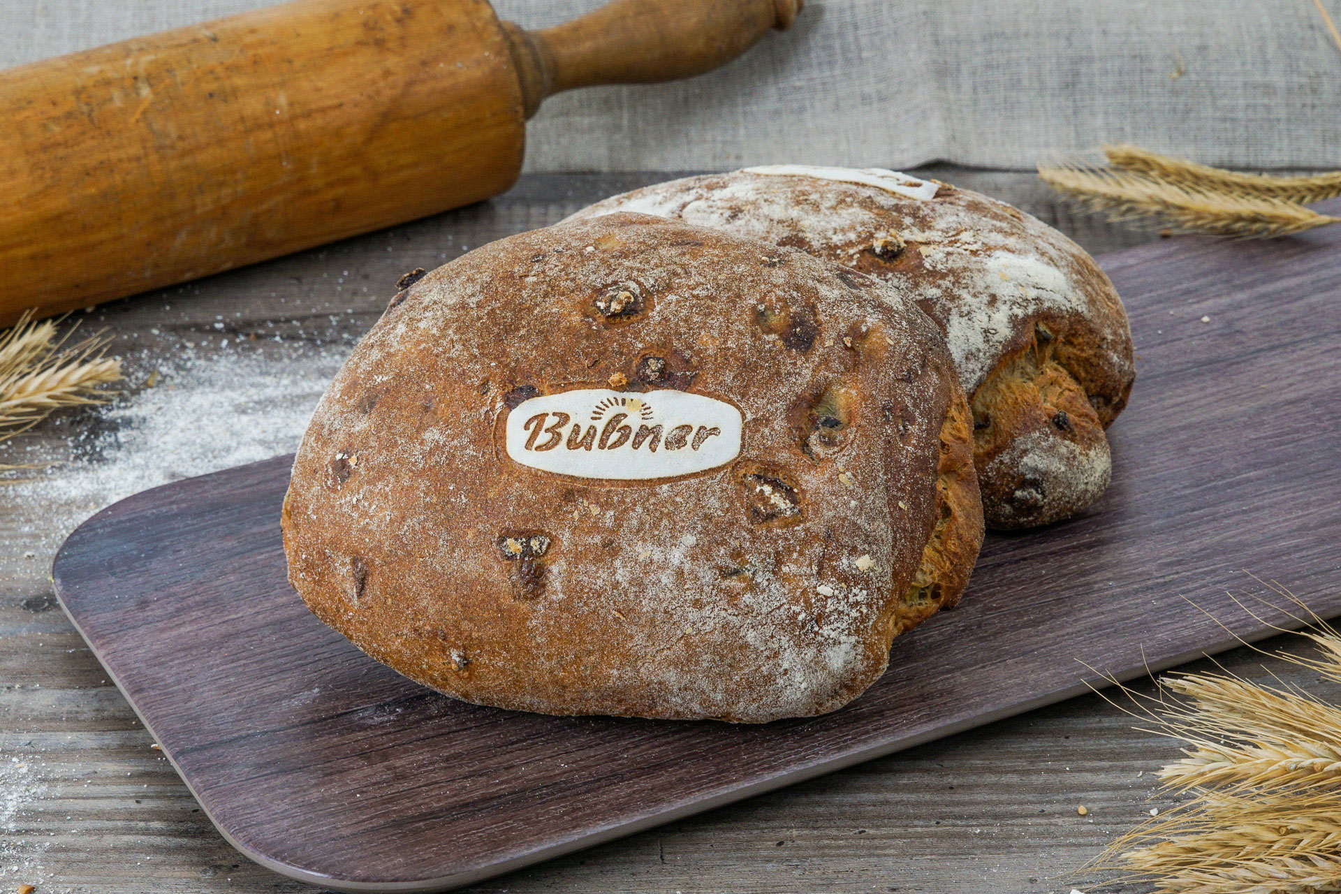 Bäckerei Logo als essbare Brotmarke auf Brot